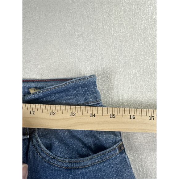 Levi's Women's 550 Relaxed Bootcut Jeans Blue Size 6 Short - Picture 6 of 8